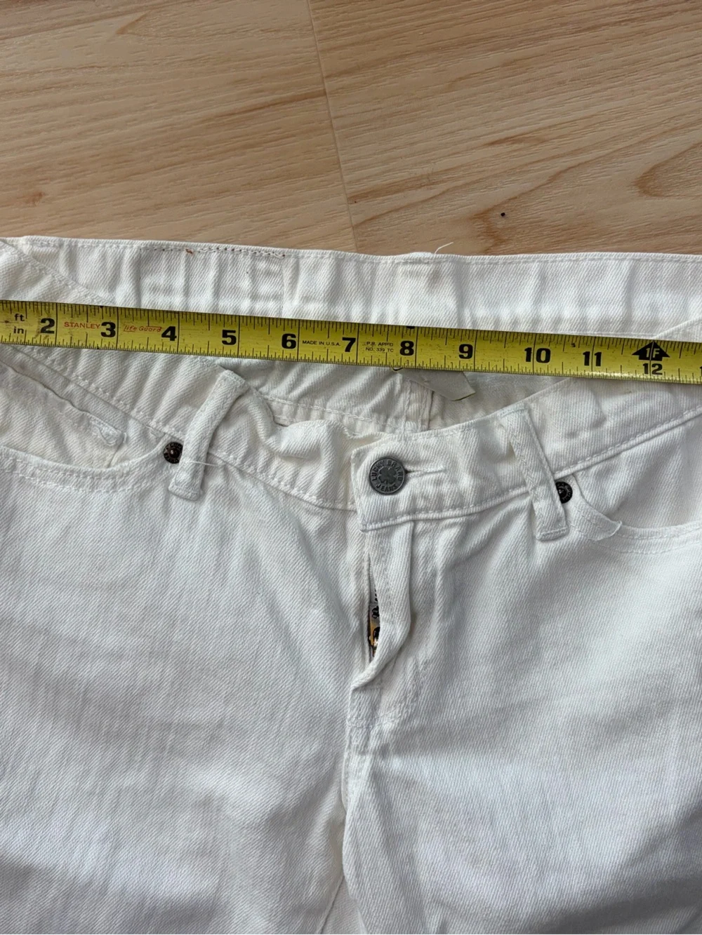 Lucky Brand White Denim/Jean Shorts with Branded Patch - Picture 5 of 8